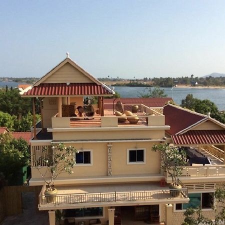 Kool Kampot Hotel Exterior photo