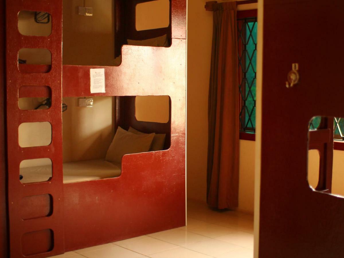 Kool Kampot Hotel Exterior photo