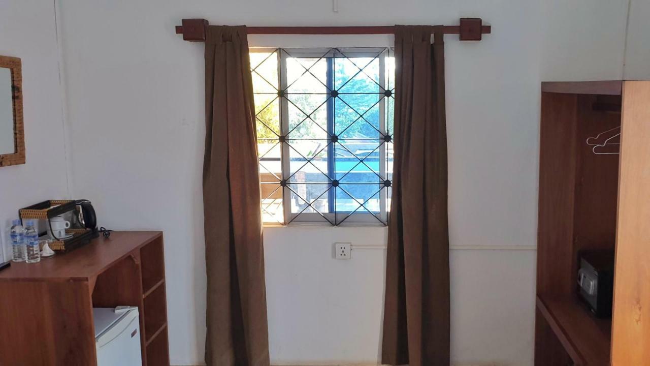 Kool Kampot Hotel Room photo
