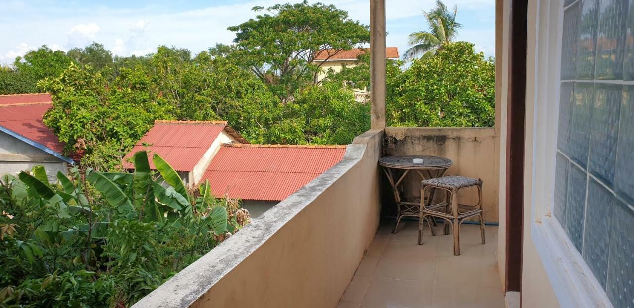 Kool Kampot Hotel Exterior photo