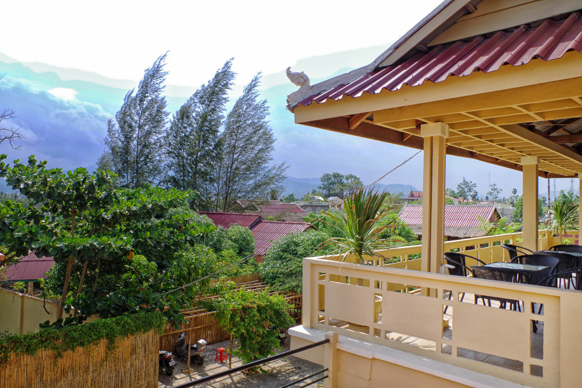 Kool Kampot Hotel Exterior photo